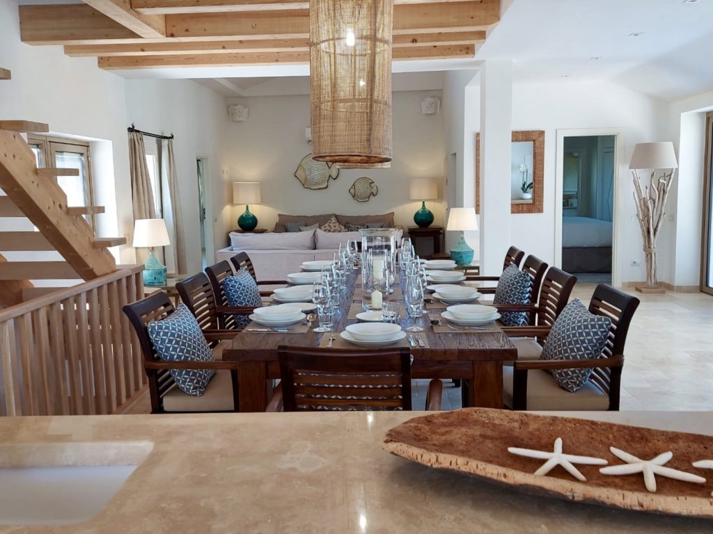 Casa Pantaleo Luxury Villa Indoor Dining facilities