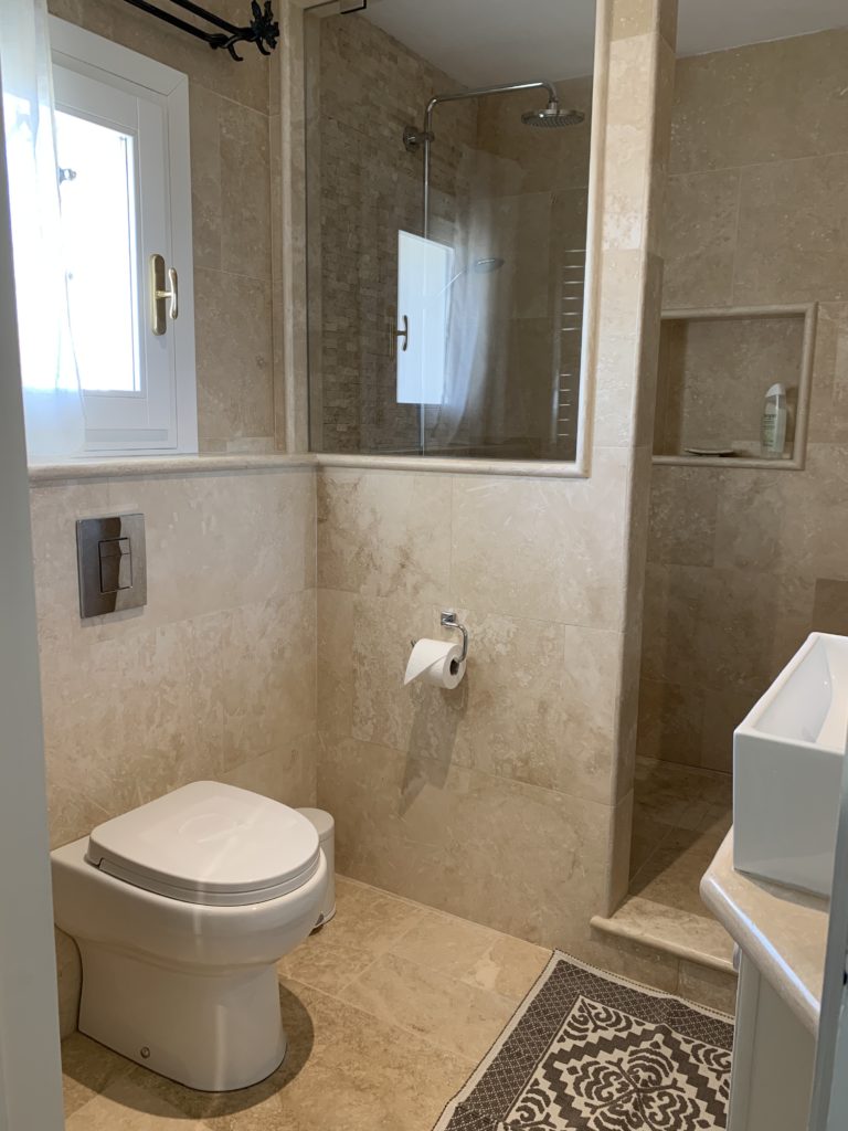Casa Pantaleo Luxury Villa Accommodation Bathrooms