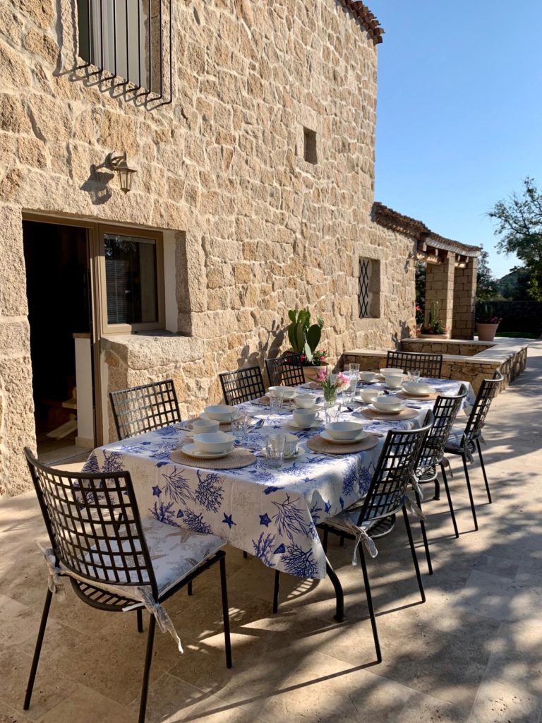 Casa Pantaleo Luxury Villa Shaded external dining